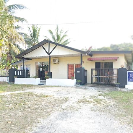 Kuntum Cottage Bed & Breakfast Kampung Tanjung Ipoh Kültér fotó